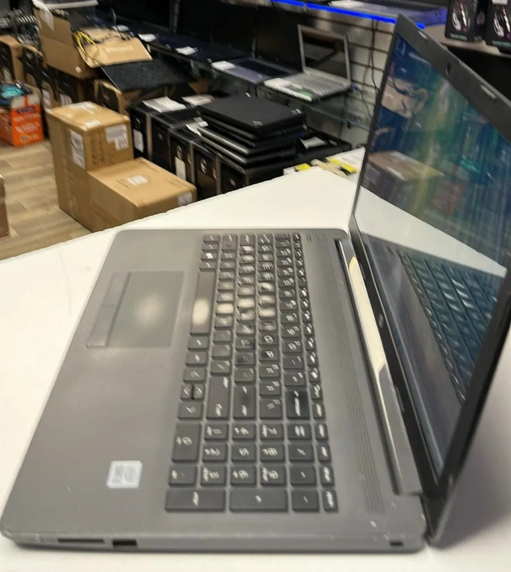 Laptop HP 250 G7 i5-1035G1 16Go SSD 256Go NVMe HDMI garantie 1 an   tx
