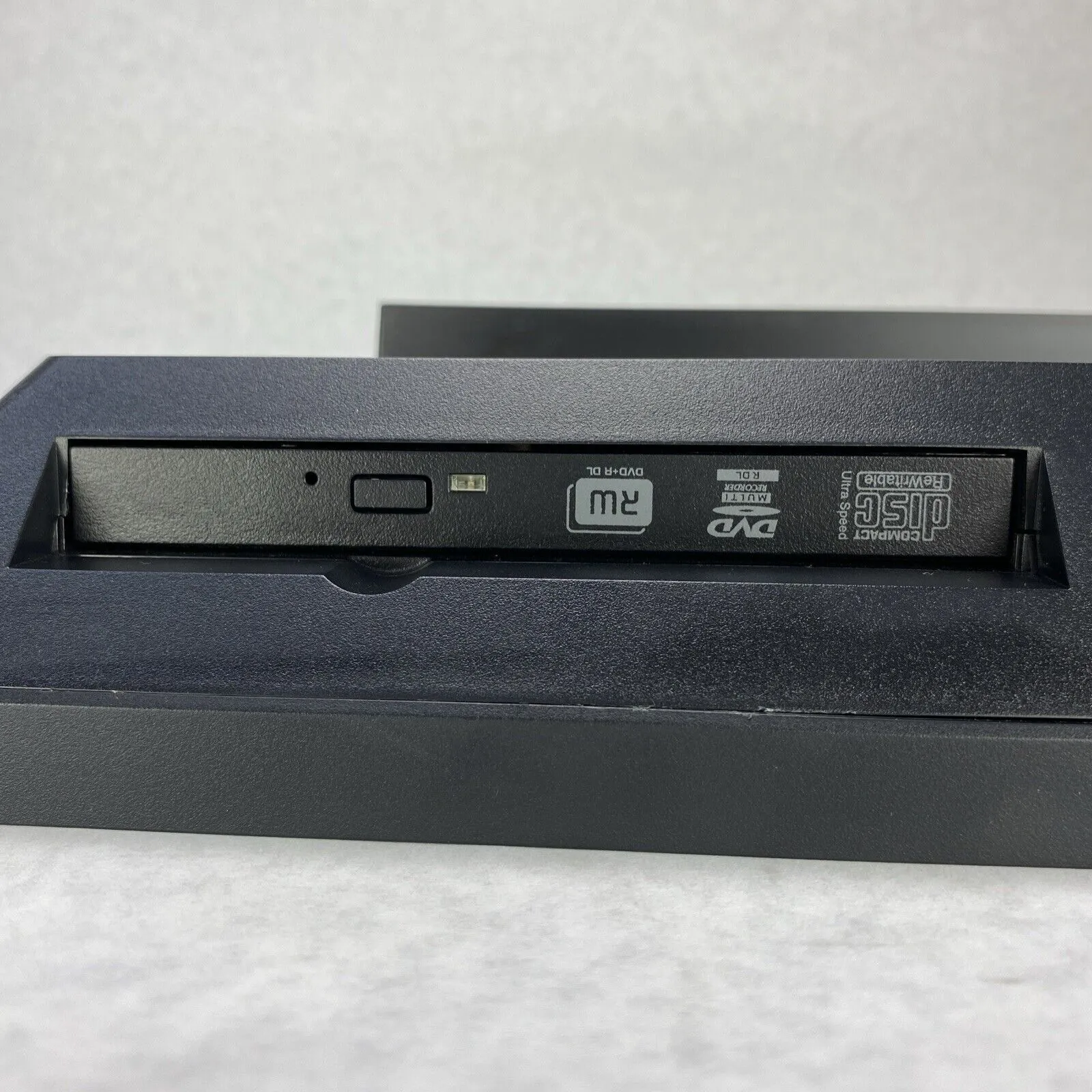 Lenovo ThinkCentre M72z 20" AIO Pentium G2020 2.90GHz 4GB RAM No Stand No HDD OS