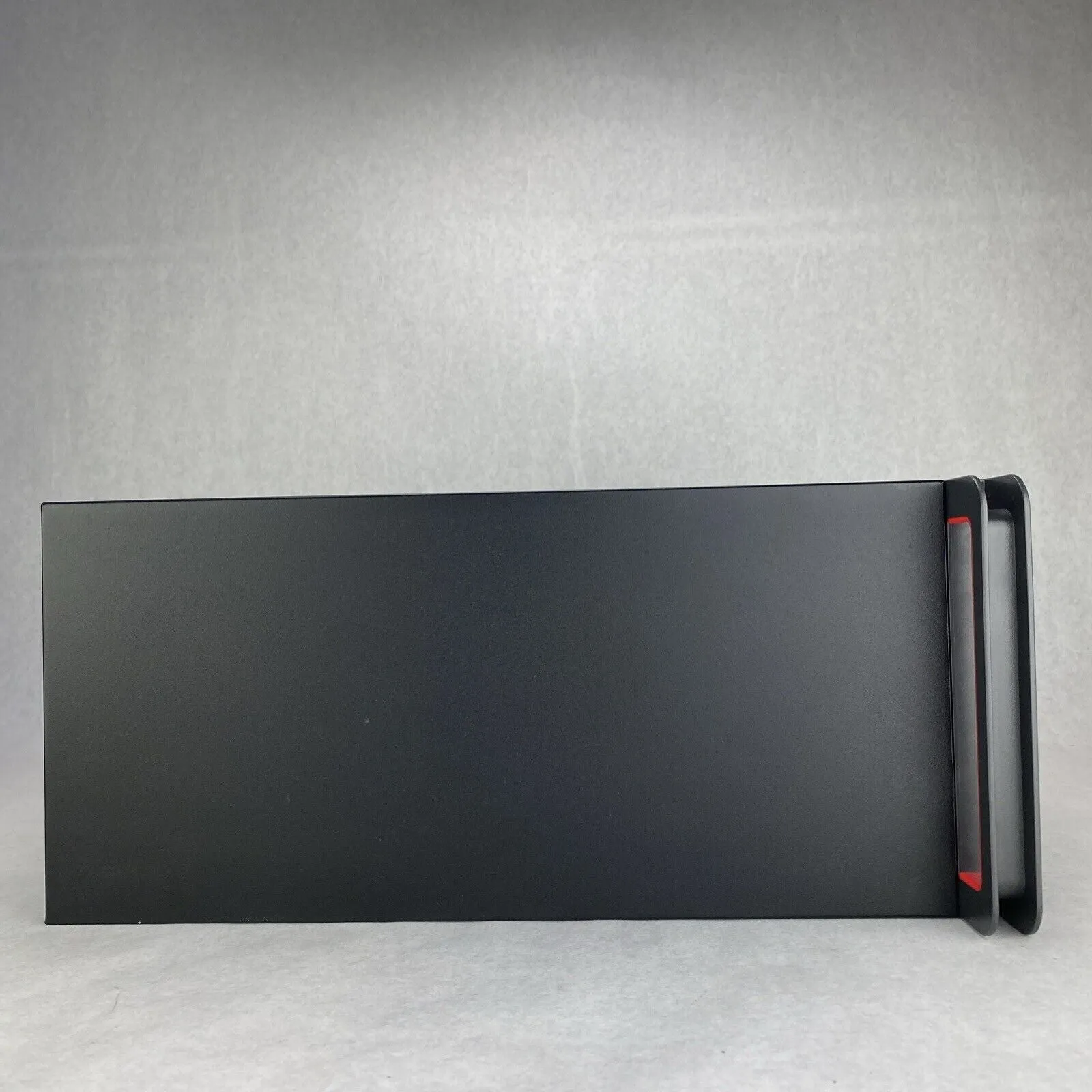 Lenovo ThinkCentre M900 Tower Quad Core i5-6500 3.20GHz 8GB RAM No HDD No OS