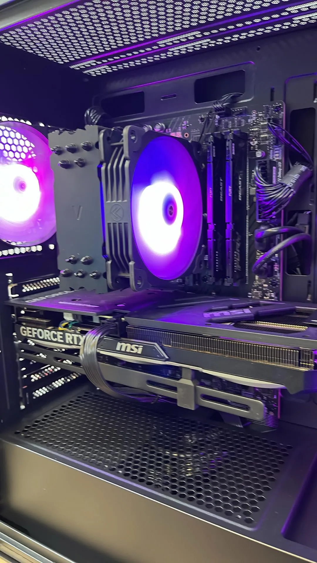 PC GAMING NEUF MSI i7-14700F GeForce RTX 4060 32GB DDR5 5600Mhz SSD 2TB WiFi
