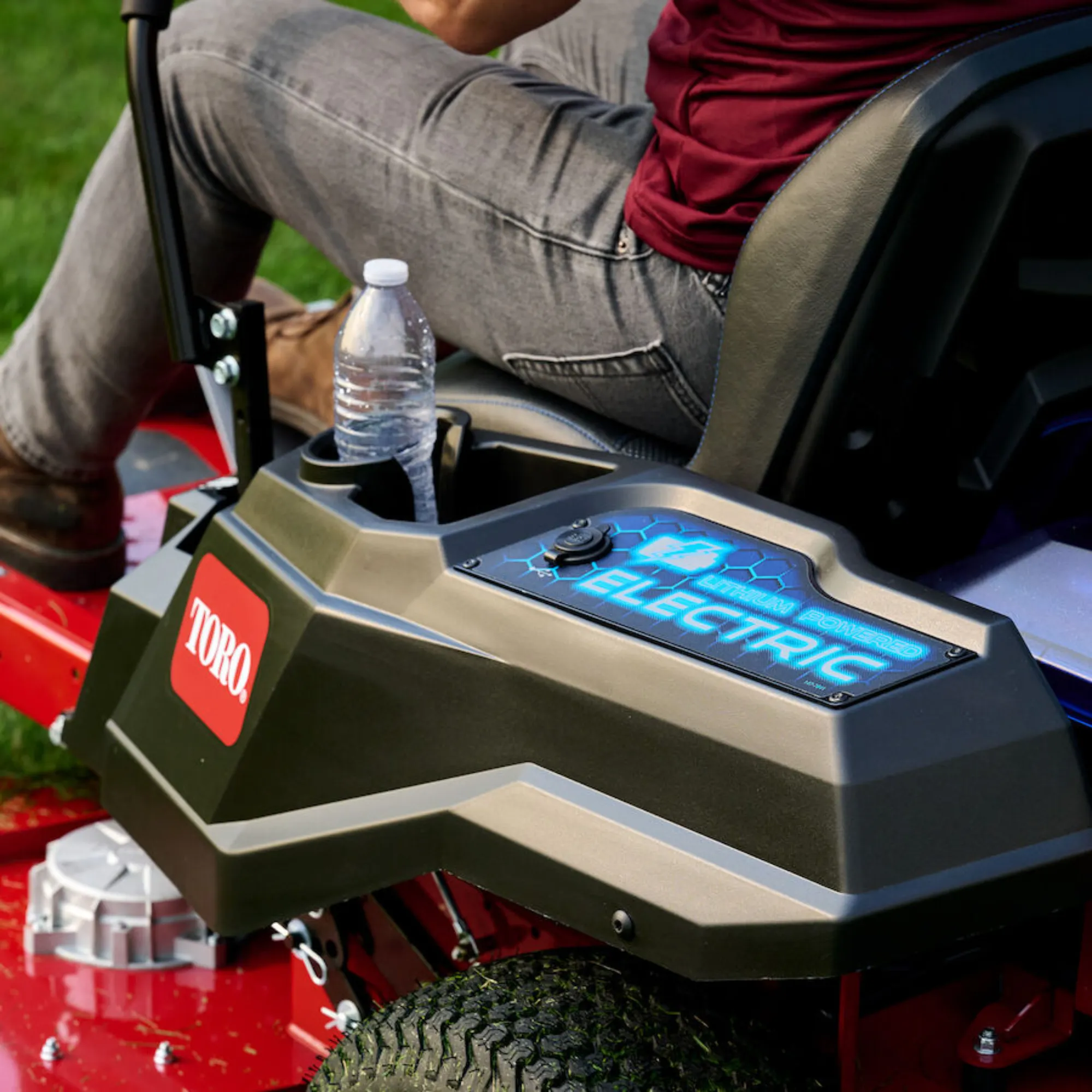 Toro 60V MAX 54 in. TimeCutter MyRIDE Zero Turn Mower w/ (5) 10.0Ah & (1) 4.0Ah Batteries and Charger| 75851 | Discount Item - Winter Garden
