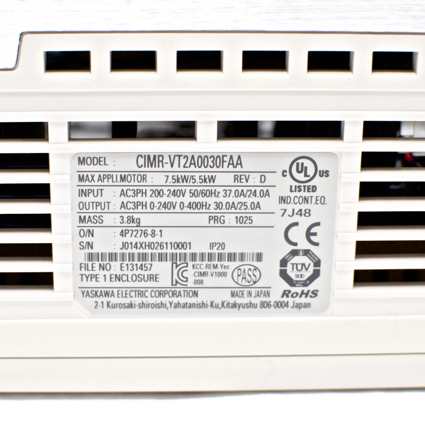 Yaskawa V1000 VFD Inverter Drive 5.5KW (7.37HP), 200V ~ 240V, CIMR-VT2A0030FAA
