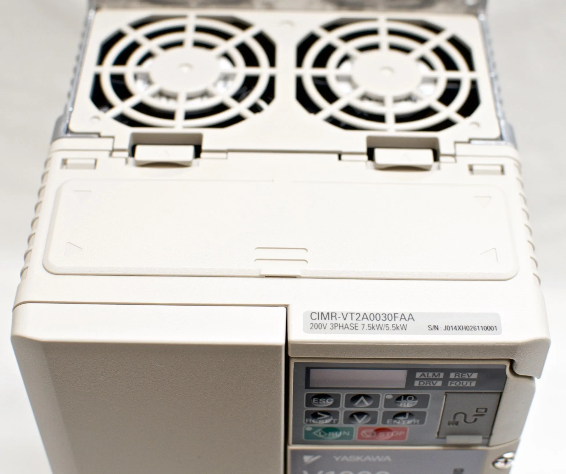 Yaskawa V1000 VFD Inverter Drive 5.5KW (7.37HP), 200V ~ 240V, CIMR-VT2A0030FAA